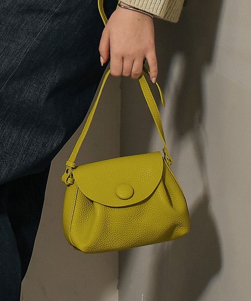 qualite(カリテ)の「シュリンクレザーミニショルダーバッグ【巾着袋付き】/ミニバッグ/レザーバッグ(ショルダーバッグ・レディース・ライム/ピンク/オフホワイト・フリー)」の3枚目の写真