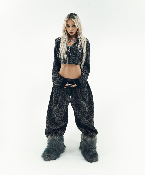 AAKAM（アーカム）の「AKM CROS2 Leopard Zip-Up Hoodie (Charcoal)（パーカー・レディース・その他・1/2）」の4枚目の写真