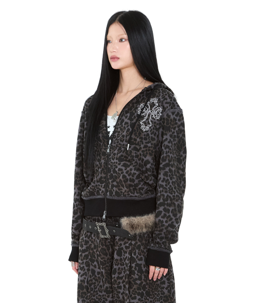 AAKAM（アーカム）の「AKM CROS2 Leopard Zip-Up Hoodie (Charcoal)（パーカー・レディース・その他・1/2）」の6枚目の写真