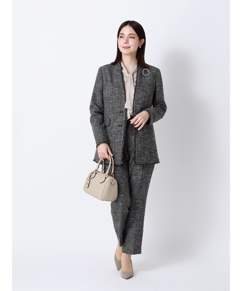 SUIT SQUARE(スーツスクエア)の「タックテーパードパンツ ウォッシャブル ストレッチ スラブシャンブレー 織柄 anysy(スラックス・レディース・ブラック・40(11号)/38(9号)/36(7号))」の8枚目の写真