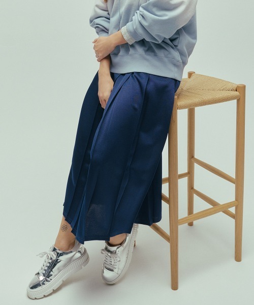 ESSENTIAL（エッセンシャル）の「ブライトキングプリーツスカート（スカート・レディース・アイボリー/ネイビー・36/38）」の2枚目の写真