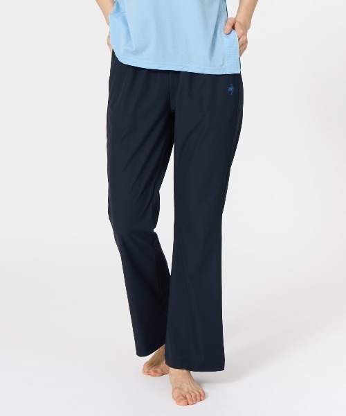 le coq sportif(ルコックスポルティフ)の「接触冷感ハイライズフレアパンツ(その他パンツ・レディース・ネイビー/ブラック・XL/L/M/S)」の1枚目の写真