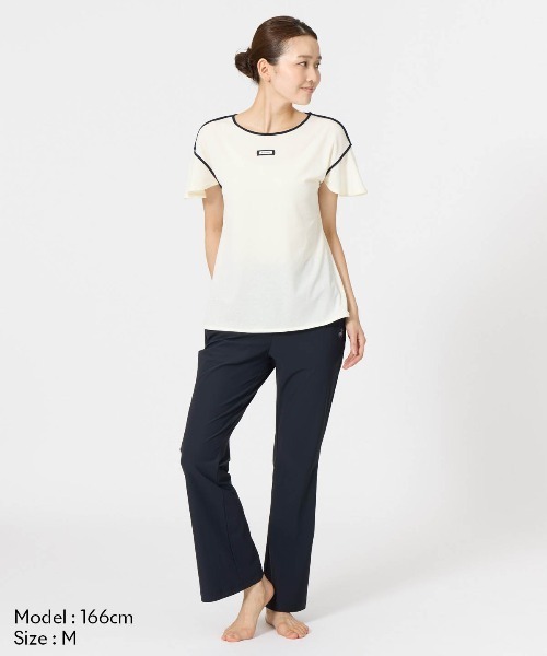 le coq sportif(ルコックスポルティフ)の「接触冷感ハイライズフレアパンツ(その他パンツ・レディース・ネイビー/ブラック・XL/L/M/S)」の4枚目の写真