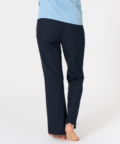 le coq sportif(ルコックスポルティフ)の「接触冷感ハイライズフレアパンツ(その他パンツ・レディース・ネイビー/ブラック・XL/L/M/S)」の12枚目の写真