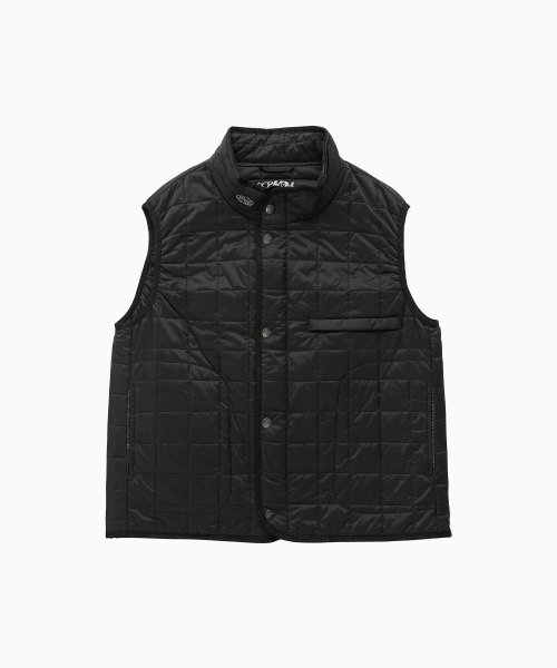 MENASOO(ミナス)の「MNS Line Quilting Vest_Black(ダウンベスト・レディース・ブラック・1/2)」の14枚目の写真