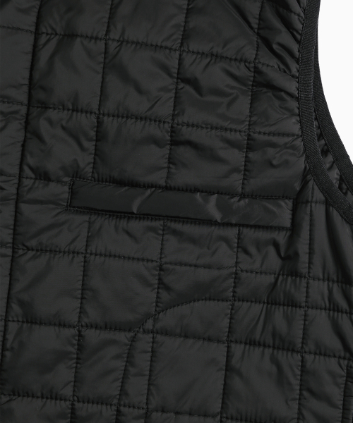 MENASOO(ミナス)の「MNS Line Quilting Vest_Black(ダウンベスト・レディース・ブラック・1/2)」の20枚目の写真