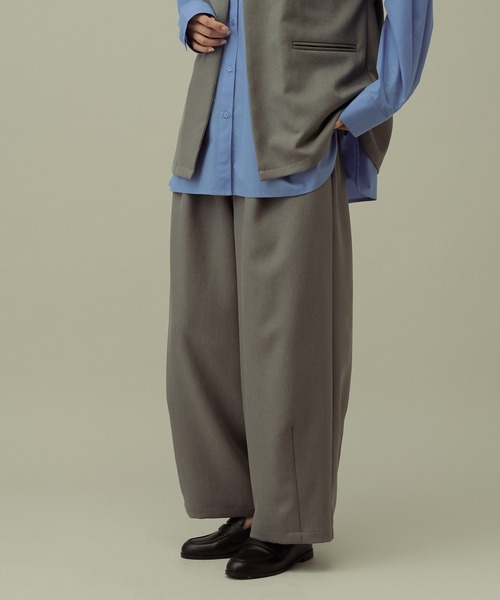 LAKOLE（ラコレ）の「【セレモニー／卒入式にも】＜多機能素材＞パウダリーツイルワイドパンツ / 638594（スラックス・レディース・ネイビー系8/チャコールグレー/グレー・FREE）」の3枚目の写真