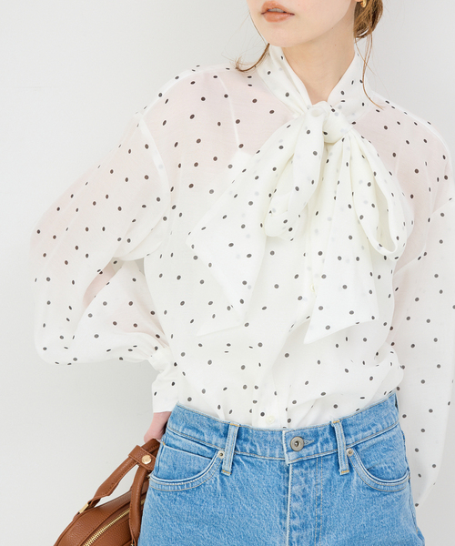 スローブイエナ 水玉 ボウタイブラウス 長袖 貝ボタン シフォン 袖口レースあり WEB限定/追加》ボウタイブラウス（シャツ/ブラウス）｜SLOBE IENA