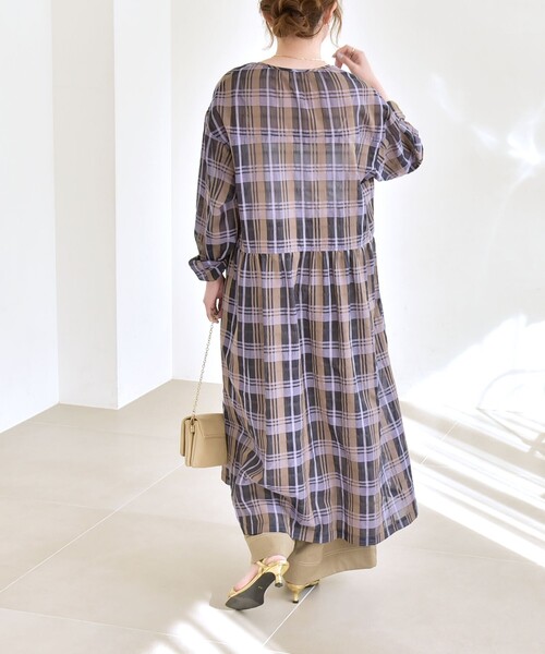 quaranciel(カランシエル)の「quaranciel:〈手洗い可能〉シアー チェック クルーネック ギャザー ワンピース(ワンピース・レディース・パープル/グリーン・ONE SIZE)」の17枚目の写真