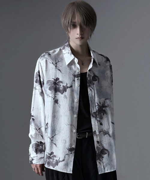 CavariA（キャバリア）の「『CavariA/キャバリア』プリントレギュラーシャツ（シャツ/ブラウス・メンズ・ブラック系3/ブラック系1/ホワイト系2/ホワイト系3/ブラック系2/ホワイト系1・L/XL/M）」の4枚目の写真