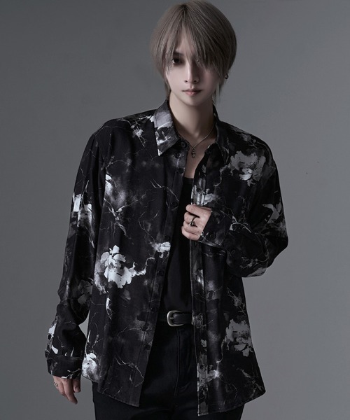 CavariA（キャバリア）の「『CavariA/キャバリア』プリントレギュラーシャツ（シャツ/ブラウス・メンズ・ブラック系3/ブラック系1/ホワイト系2/ホワイト系3/ブラック系2/ホワイト系1・L/XL/M）」の6枚目の写真