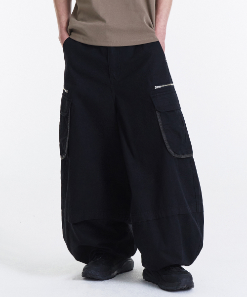 KICHUL（キチョル）の「Vintage Zip Cargo Balloon Pants (Washed Black)（その他パンツ・レディース・その他・SMALL/MEDIUM/LARGE）」の5枚目の写真