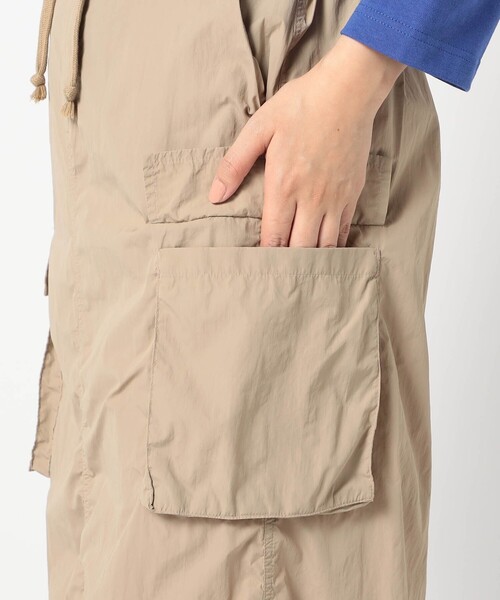 Grand PARK(グランドパーク)の「【BROOKLYN OVERALL】ナイロンギャザー カーゴスカート(スカート・レディース・カーキ/ネイビー/ベージュ・FREE)」の16枚目の写真