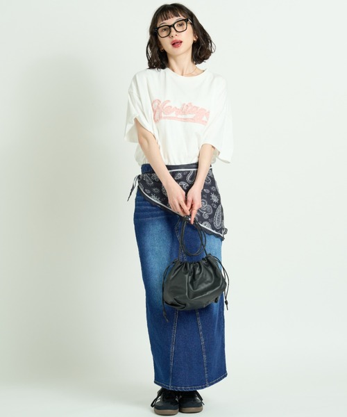 A.D.C.L.(エーディーシーエル)の「アップリケ刺繍ロゴ オーバーサイズ半袖Tシャツ(Tシャツ/カットソー・レディース・ピンク/サックスブルー・M/L)」の12枚目の写真