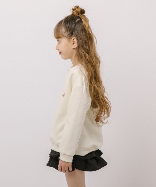 URBAN CHERRY(アーバンチェリー)の「オーバーサイズペイントライクプリントデザイントレーナー(スウェット・キッズ・アイボリー・150cm/140cm/130cm/120cm/110cm)」の11枚目の写真