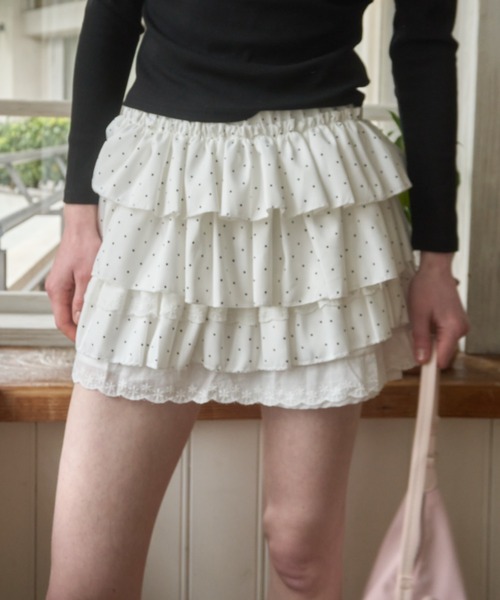 Birthday room(バースデイルーム)の「ドットフリルティアードミニスカート/Polka dot frill tiered mini skirt(スカート・レディース・ブラック/ホワイト・FREE)」の4枚目の写真