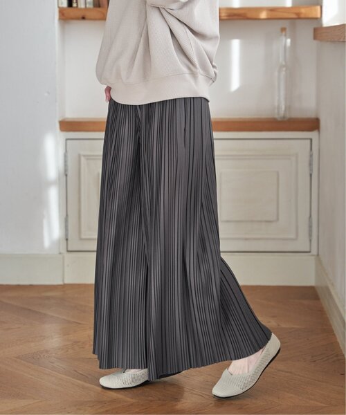 ikka（イッカ）の「【雑誌InRed4月号掲載】カットプリーツワイドパンツ【親子コーデ】（その他パンツ・レディース・チャコール/ネイビー/カーキ/グレイッシュベージュ・S/M/L）」の5枚目の写真