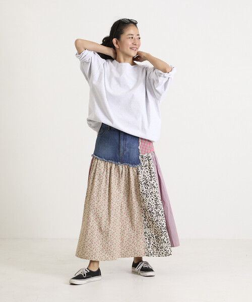 Freada(フリーダ)の「Freada/フリーダ フラワー&チェックドッキングスカート(スカート・レディース・オリーブ/ブルー・SMALL/MEDIUM)」の4枚目の写真