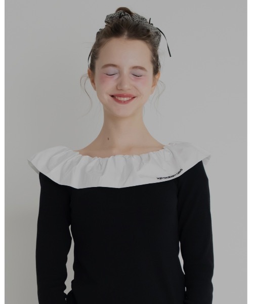 JUMELLE（ジュメロ）の「フリルオフショルトップ（Tシャツ/カットソー・レディース・グレー/ブラック・FREE）」の2枚目の写真