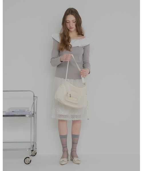 JUMELLE（ジュメロ）の「フリルオフショルトップ（Tシャツ/カットソー・レディース・グレー/ブラック・FREE）」の3枚目の写真