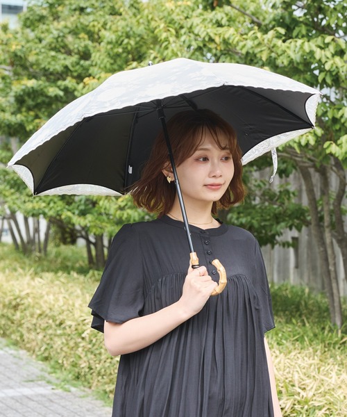 LAVEANGE(ラビアンジェ)の「【遮光率100%・UVカット率100%】晴雨兼用 バンブーハンドル レース日傘 45cm 日傘(長傘・レディース・ブラック/ベージュ・F)」の3枚目の写真