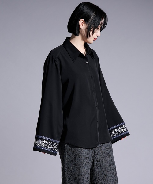 Ellno Loset（エルノロゼット）の「2wayアームスリットパターン刺繍シャツ（シャツ/ブラウス・メンズ・ブラック/ブルーグレー/オフホワイト・LARGE/MEDIUM/SMALL）」の18枚目の写真