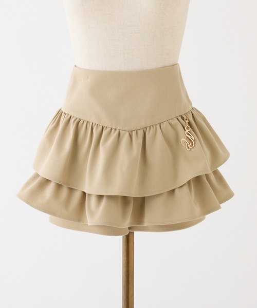 one after another NICE CLAUP（ワンアフターアナザーナイスクラップ）の「チャームベルト付きティアードミニスカパン（スカート・レディース・チェック/ベージュ/アイボリー/ブラック・SMALL/MEDIUM）」の8枚目の写真