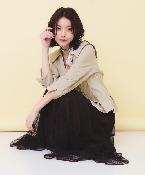 index（インデックス）の「カシュクールタックシャツ【洗濯機OK/ストレッチ】（シャツ/ブラウス・レディース・オフホワイト/ベージュ/ダークグレー・00）」の5枚目の写真