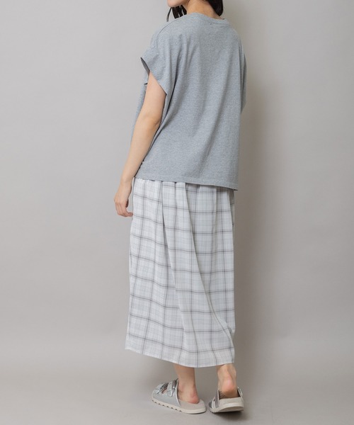 Munich(ミューニック)の「"The Plum"ロゴプリントタックスリーブTシャツ(Tシャツ/カットソー・レディース・グレー/アイボリー/ダークベージュ・FREE)」の17枚目の写真