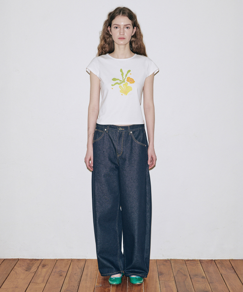 SINOON(シヌーン)の「SN Yellow Blossom T-Shirt (White)(Tシャツ/カットソー・レディース・ホワイト・SMALL/MEDIUM)」の4枚目の写真