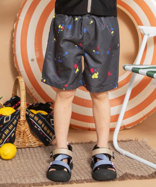 BRANSHES（ブランシェス）の「【水着 / SWIM】スプラッシュ総柄サーフパンツ（水着・キッズ・チャコールグレー/ベージュ・100/110/120/130/150/140）」の2枚目の写真