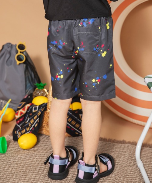 BRANSHES（ブランシェス）の「【水着 / SWIM】スプラッシュ総柄サーフパンツ（水着・キッズ・チャコールグレー/ベージュ・100/110/120/130/150/140）」の16枚目の写真