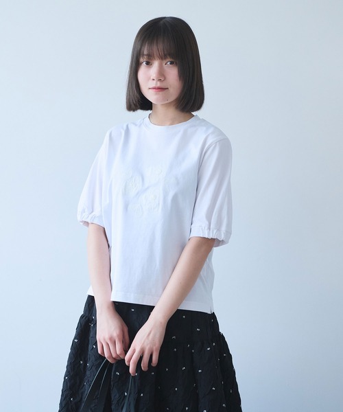 bulle de savon(ビュルデサボン)の「△らくがきはな 刺繍Tシャツ(Tシャツ/カットソー・レディース・ホワイト/ネイビー・FREE)」の3枚目の写真