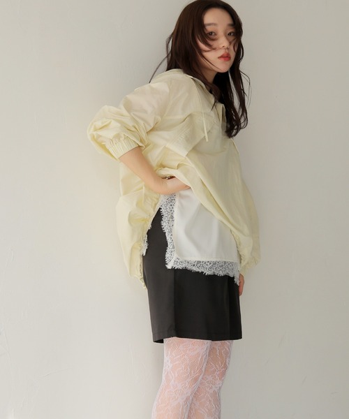 cheriella(シェリエラ)の「【cheriella】ブライトシアーナイロンアノラックパーカー BRIGHT SHEER NYLON ANORAK PARKA(パーカー・レディース・ブラック/アイボリー/ベージュ・FREE)」の9枚目の写真