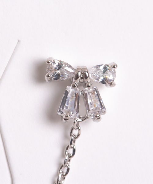 Peony(ピオニー)の「【Peony/ピオニー】ダブルリボン 片耳用 チェーンピアス【アレルギー対応】(ピアス(片耳用)・レディース・シルバー/ゴールド・FREE)」の6枚目の写真