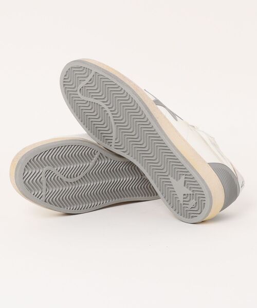 GOLDEN GOOSE(ゴールデングース)の「Ball Star ナッパレザー ラバースター&レザーヒールタブ(シルバー)(スニーカー・メンズ・ホワイト×ライトグレー・39/40/44/42/41)」の4枚目の写真