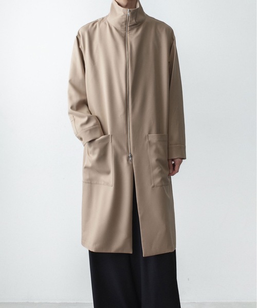 ato（アトウ）の「RECYCLE POLYESTER STAND COLLAR COAT（ステンカラーコート・メンズ・ベージュ/ブラック・46/48）」の20枚目の写真