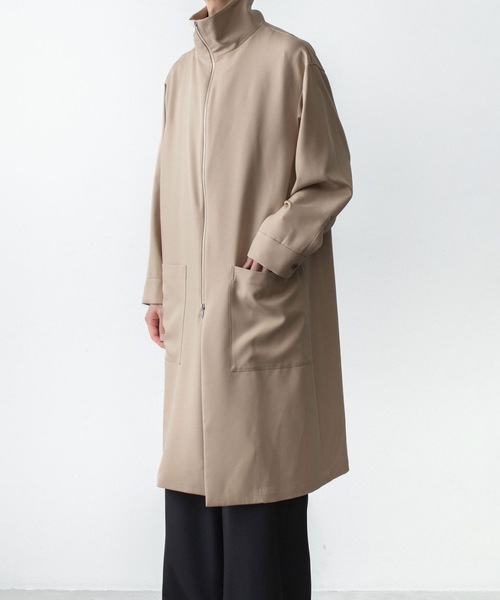 ato（アトウ）の「RECYCLE POLYESTER STAND COLLAR COAT（ステンカラーコート・メンズ・ベージュ/ブラック・46/48）」の19枚目の写真