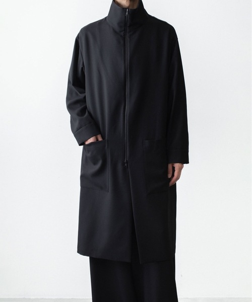 ato（アトウ）の「RECYCLE POLYESTER STAND COLLAR COAT（ステンカラーコート・メンズ・ベージュ/ブラック・46/48）」の9枚目の写真