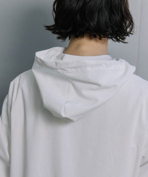 MARECHAL TERRE（マルシャルテル）の「【接触冷感 /UVカット/吸水速乾/遮熱性】ギャザーパーカー（ブルゾン・レディース・ブラック/オフホワイト/チャコールグレー/ライトグレー・MEDIUM）」の18枚目の写真