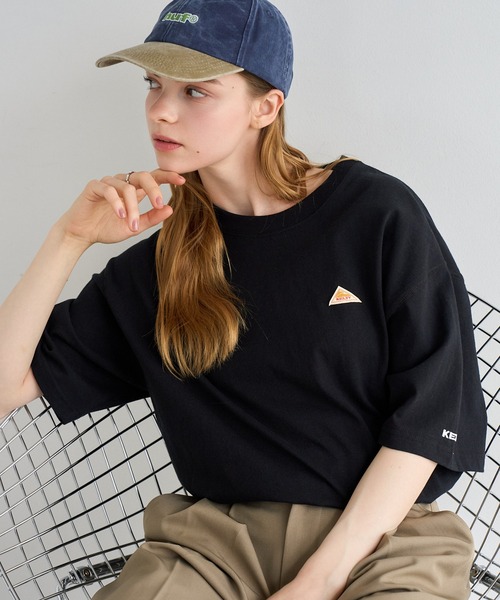 KELTY（ケルティ）の「【KELTY/ケルティ】別注 ワンポイント ミニロゴTシャツ（Tシャツ/カットソー・メンズ・ホワイト/カーキ/ブラック/ベージュ/スミクロ/ネイビー・S/XL/L/M）」の2枚目の写真