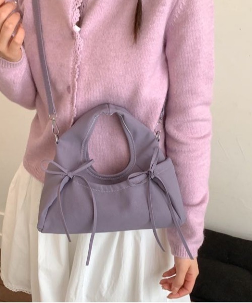 FINEnough(ファインナフ)の「2WAYリボンワンハンドルバッグ(ショルダーバッグ・レディース・ブラック/イエロー/ラベンダー/ホワイト/グレー・FREE)」の12枚目の写真