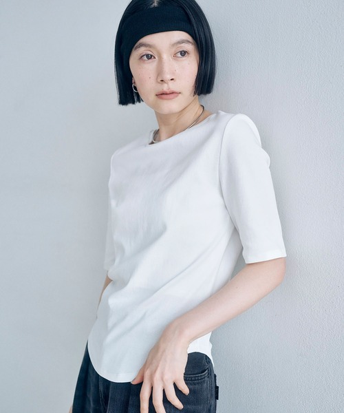 Obis&(オビスアンド)の「5分袖カーブヘムTシャツ【二の腕&おなかをカバー】(Tシャツ/カットソー・レディース・ブラック/ブラウン/ホワイト・FREE)」の14枚目の写真