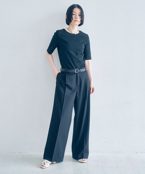 Obis&(オビスアンド)の「5分袖カーブヘムTシャツ【二の腕&おなかをカバー】(Tシャツ/カットソー・レディース・ブラック/ブラウン/ホワイト・FREE)」の4枚目の写真