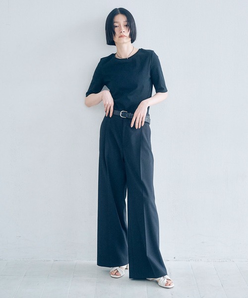 Obis&(オビスアンド)の「5分袖カーブヘムTシャツ【二の腕&おなかをカバー】(Tシャツ/カットソー・レディース・ブラック/ブラウン/ホワイト・FREE)」の5枚目の写真