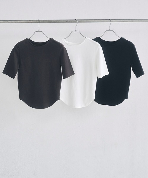 Obis&(オビスアンド)の「5分袖カーブヘムTシャツ【二の腕&おなかをカバー】(Tシャツ/カットソー・レディース・ブラック/ブラウン/ホワイト・FREE)」の9枚目の写真