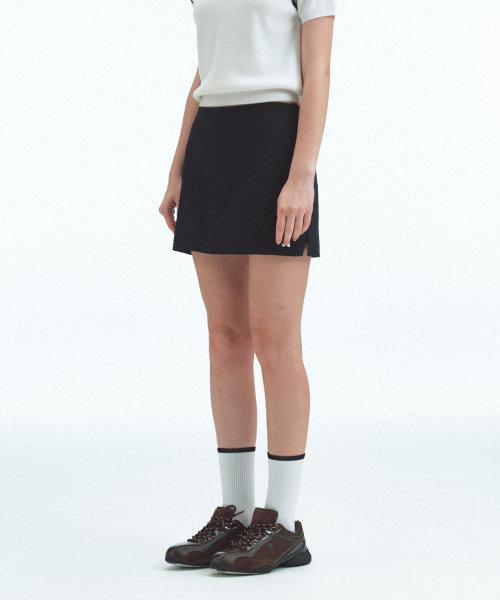 Rest&Recreation(レストアンドレクリエーション)の「NYLON BACK POUCH SKIRT - BLACK(スカート・レディース・その他・SMALL/MEDIUM)」の4枚目の写真