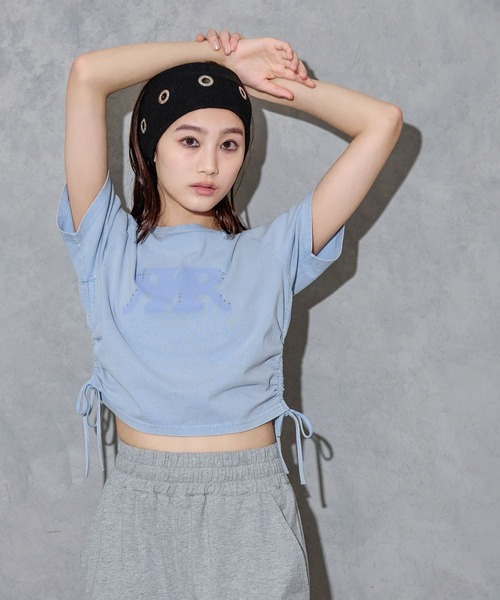repipi armario(レピピ アルマリオ)の「twinRサイドシャーリングTシャツ(Tシャツ/カットソー・キッズ・オフホワイト/ブルー/ブラック/ピンク/レッド・SMALL/MEDIUM/LARGE)」の21枚目の写真