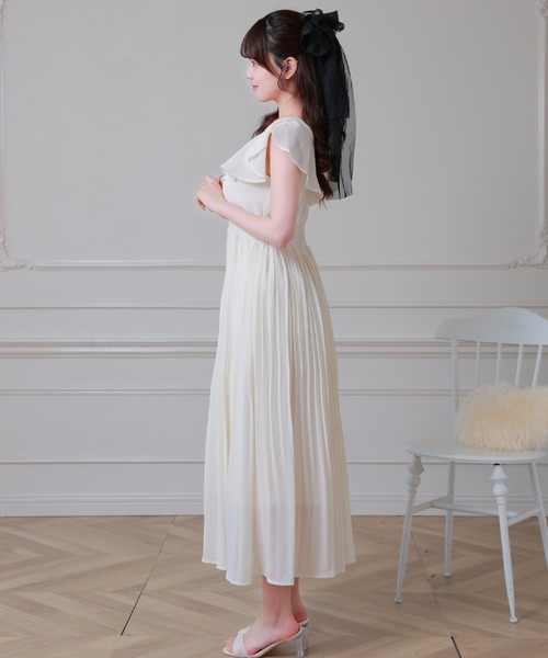 Anely(アネリー)の「Anely ラッフル フリル プリーツ ロング ワンピース(ワンピース・レディース・アイボリー/ブラック・FREE)」の9枚目の写真