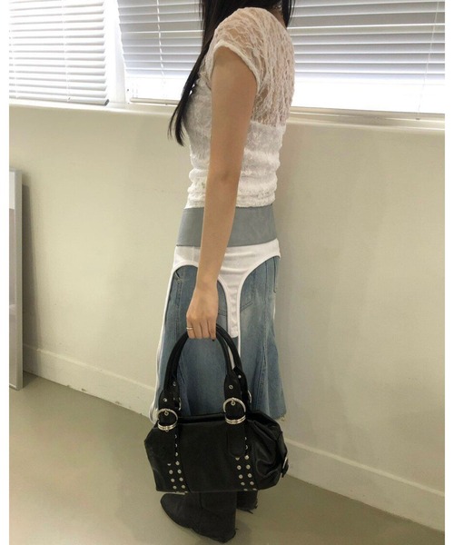 LA VORAGINE(ラ ヴォラジネ)の「PU レザー スタッズ バイカーバッグ 大容量 ショルダーアンダーバッグ クール(ショルダーバッグ・レディース・ホワイト/ブラック・FREE)」の18枚目の写真